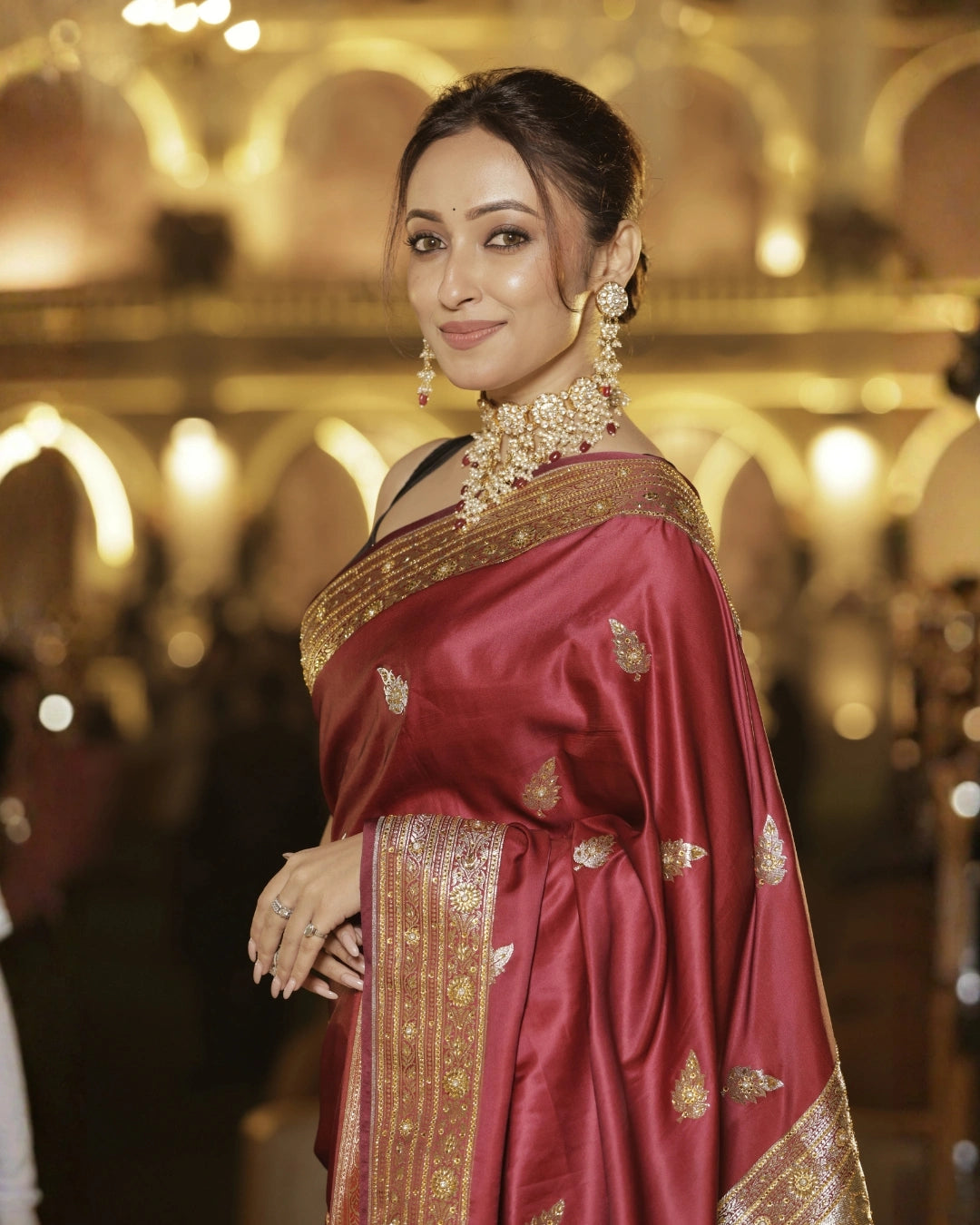 Maroon Pure Banarasi Silk Saree with All-Over Gold Zari Border Floral Leaf Design and Matching Blouse