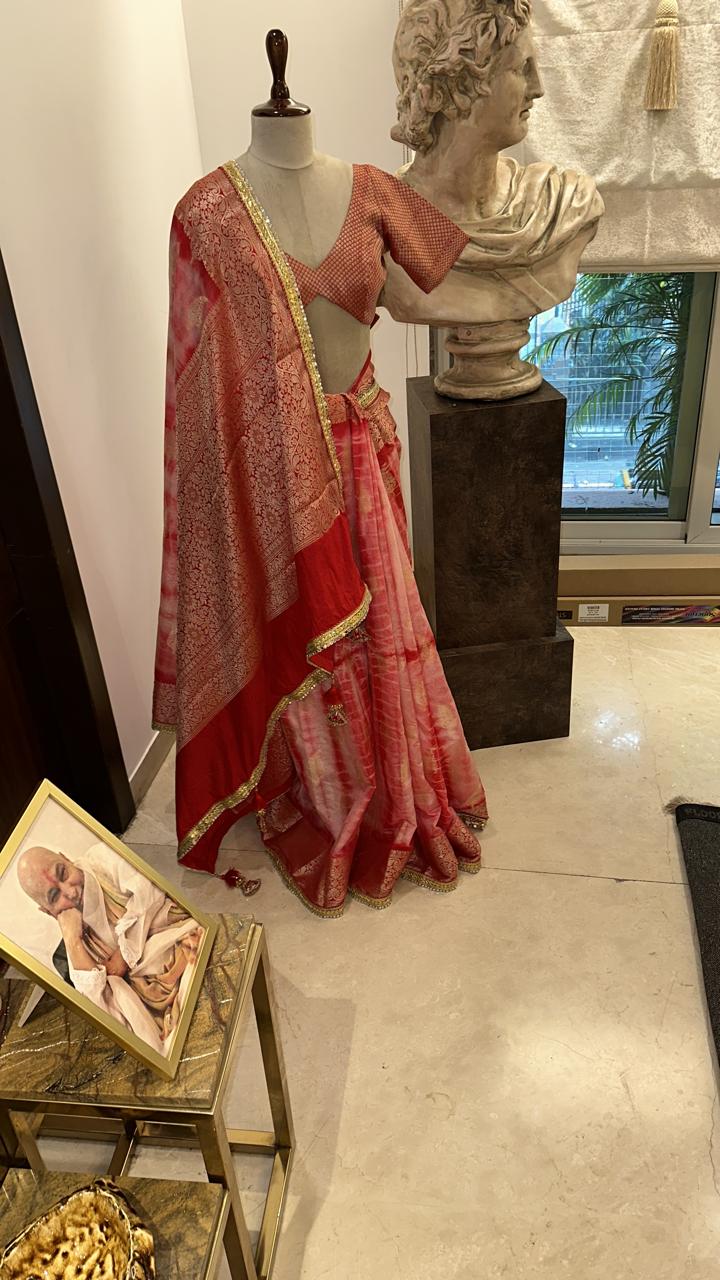 Watermelon Red and White Dupion Silk Tie Dye Pure Banarasi Silk Saree with Red and Gold Zari Work Blouse