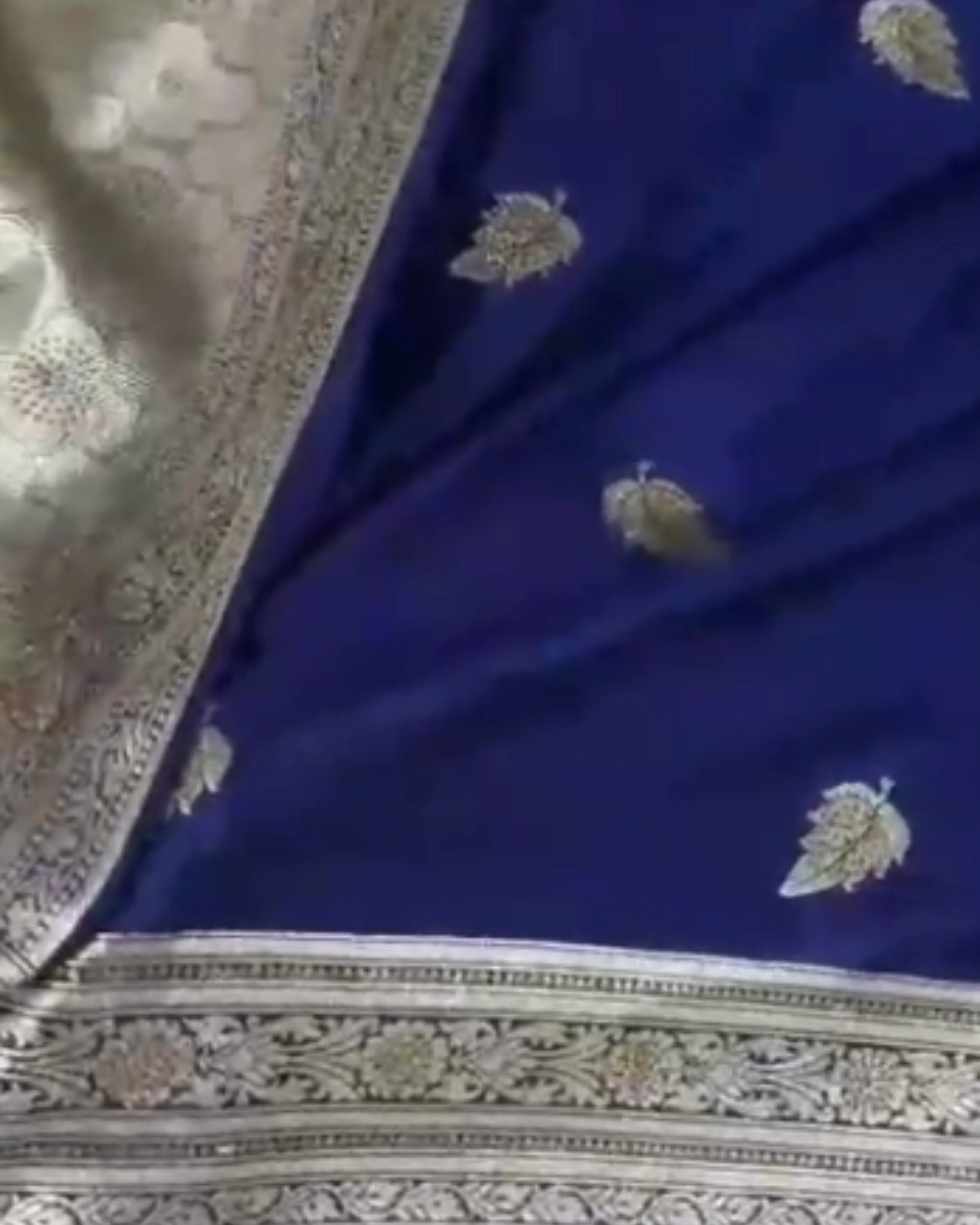 Maroon Pure Banarasi Silk Saree with All-Over Gold Zari Border Floral Leaf Design and Matching Blouse