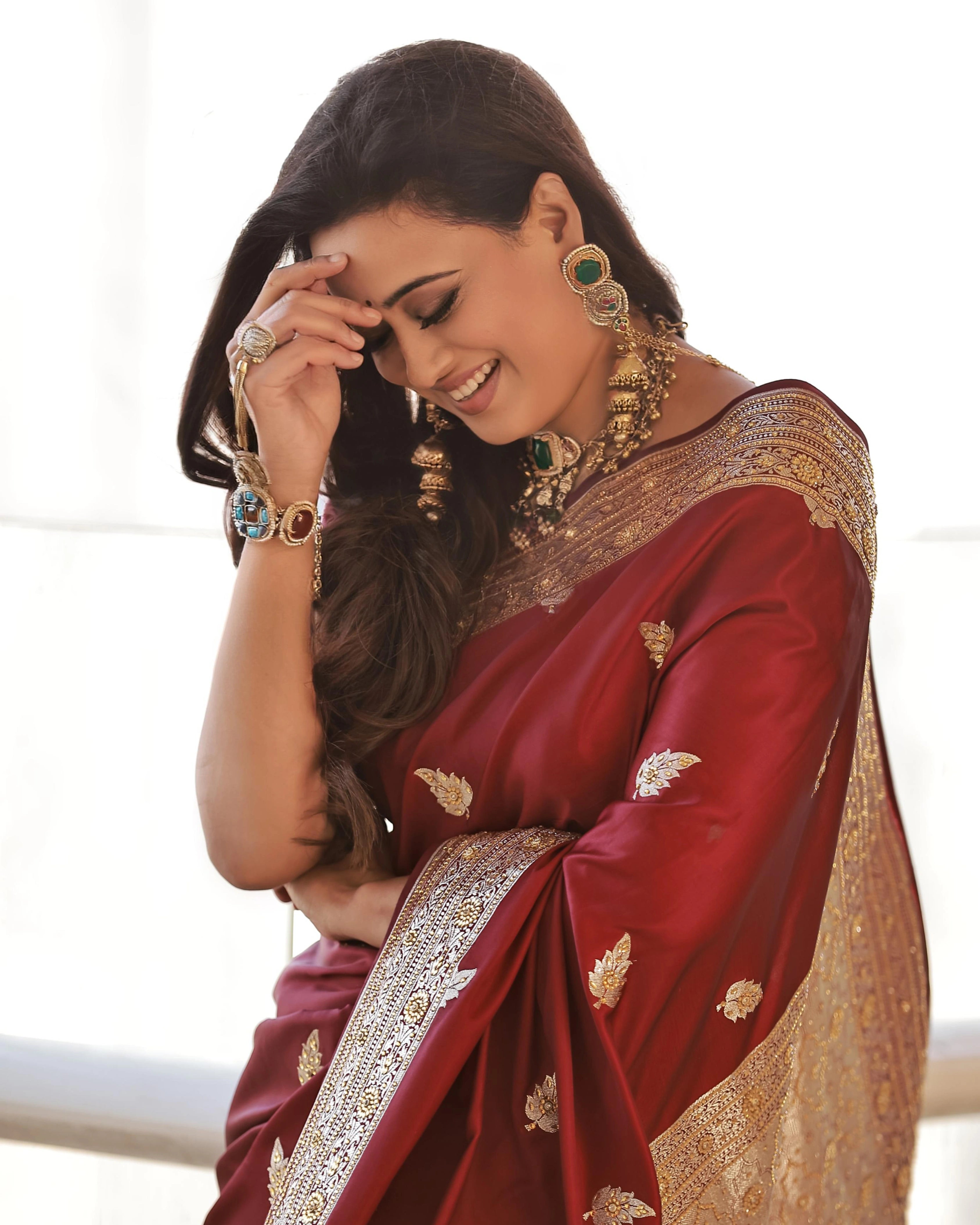 Maroon Pure Banarasi Silk Saree with All-Over Gold Zari Border Floral Leaf Design and Matching Blouse