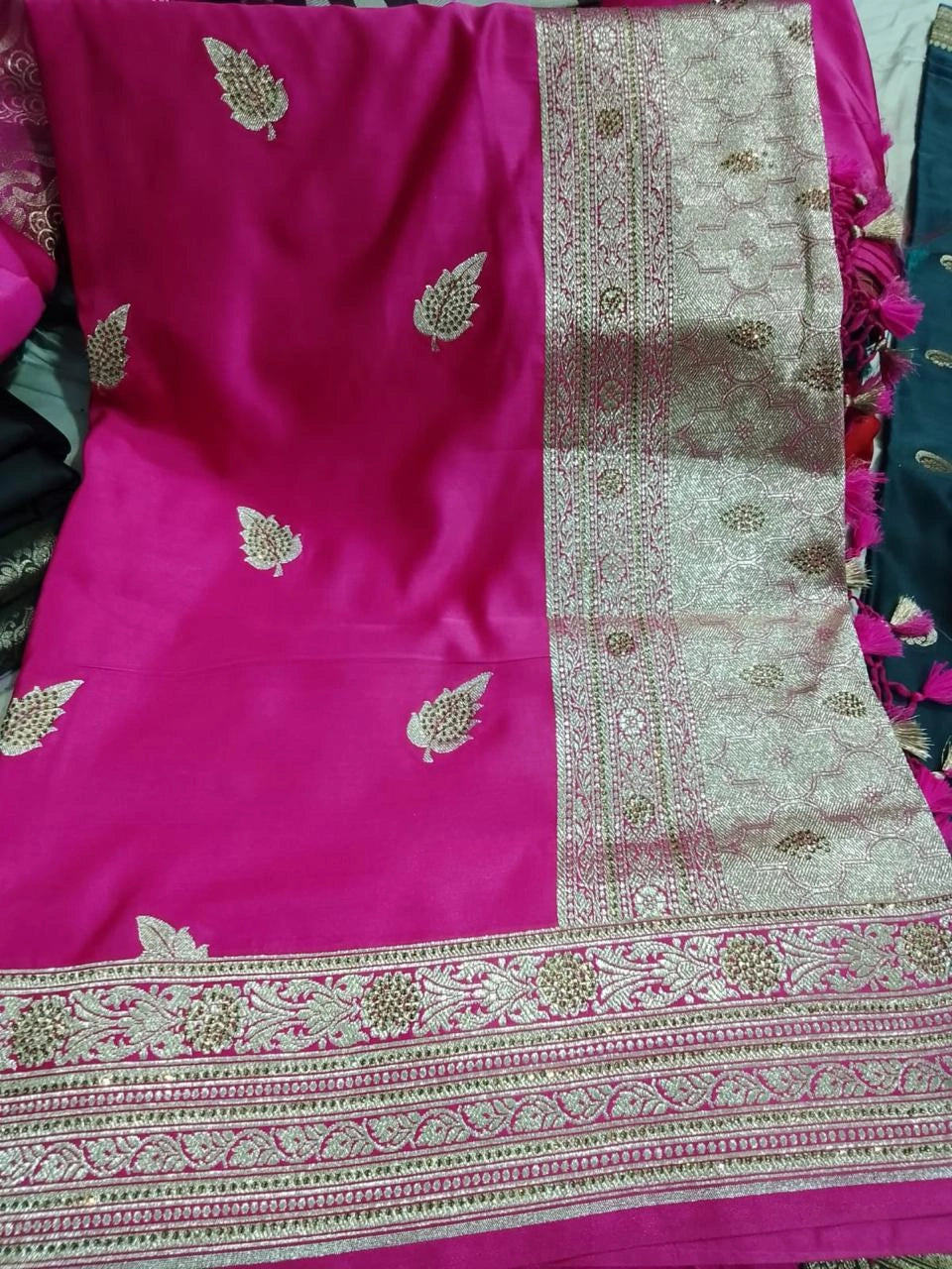 Maroon Pure Banarasi Silk Saree with All-Over Gold Zari Border Floral Leaf Design and Matching Blouse